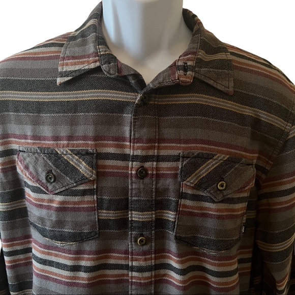 VANS Men’s Casual Button Down Shirt - Picture 2 of 8